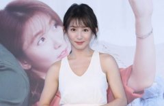 通博官网:女星背娃哄睡 炸出一条线网歪楼：想当婴儿