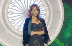 必赢贵宾会:蔡少芬超近自拍泄真面目 47岁颜值让人傻眼