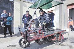 金沙赌玚:半个月造出“山地摩托车” 将农家院改造成智能操控